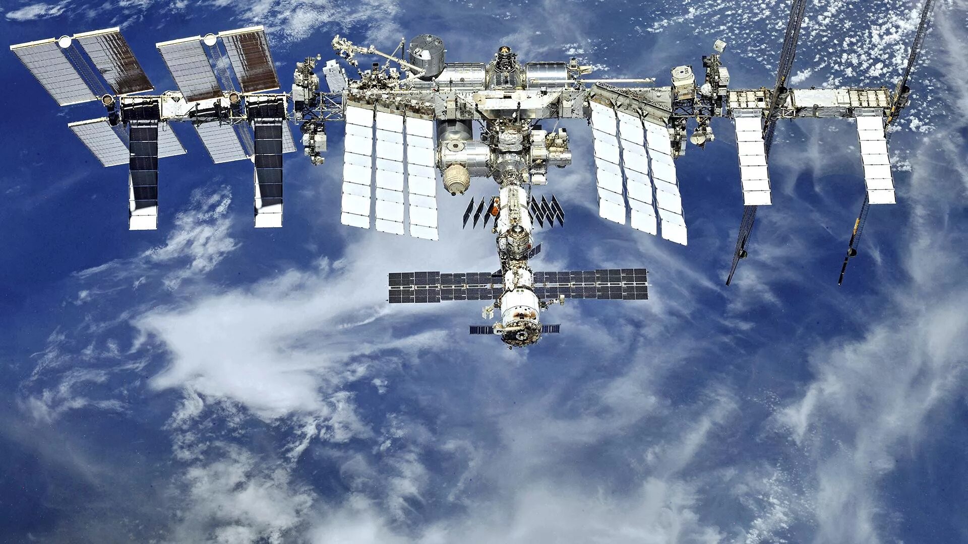 Международная космическая станция в каком году. Международная Космическая станция МКС. МКС станция американский сегмент. МКС станция Космическая Орбита. МКС 2020.