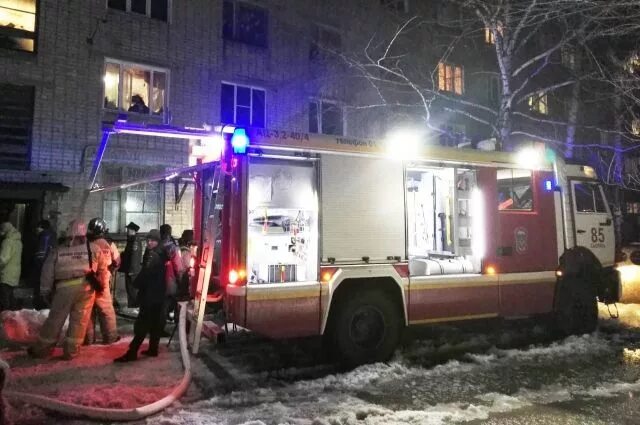 Что горит в сызрани сейчас. Пожар в сызрани. маленькая сызрань пожар вчера. пожар в сызрани вчера. в сызрани пожар 2001г.