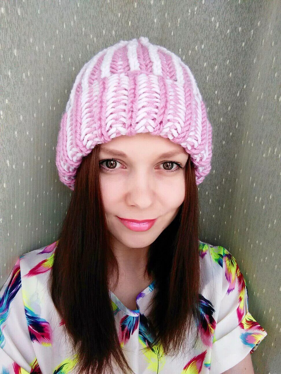 шапка с английской вязкой. шапка связанная резинкой. шапка с английской вязкой. шапка бини полуанглийская резинка. шапка резинкой.