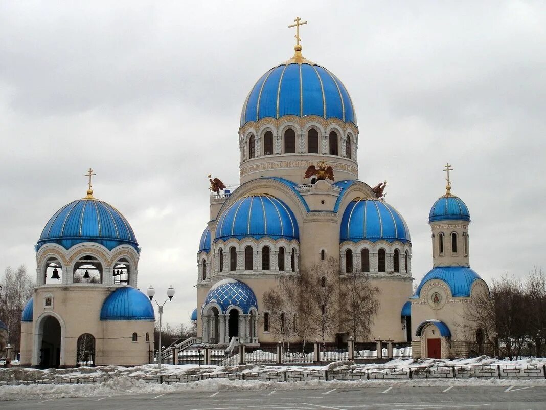 храм каширское шоссе борисовские пруды. храм живоначальной троицы в честь 1000-летия крещения руси. крестины в храме христа спасителя. 100-летие крещения руси храм троицы. храм живоначальной троицы в борисово.