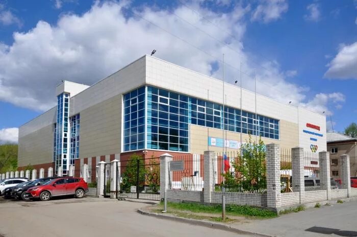 Бассейн олимпиец екатеринбург шаумяна. Бассейн шаумяна 80. Бассейн олимпийского резерва екатеринбург. Спорт на шаумяна. Бассейн олимпиец екатеринбург.