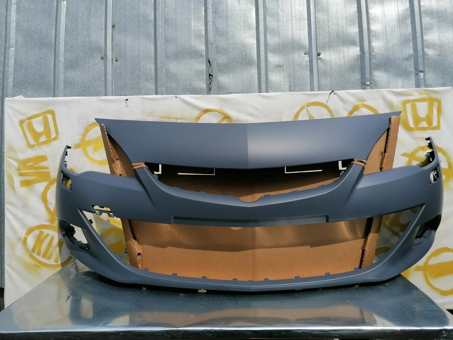 Opel Astra J 12-15 Накладка на передний бампер Carbon look, CSR Automotive - Куп