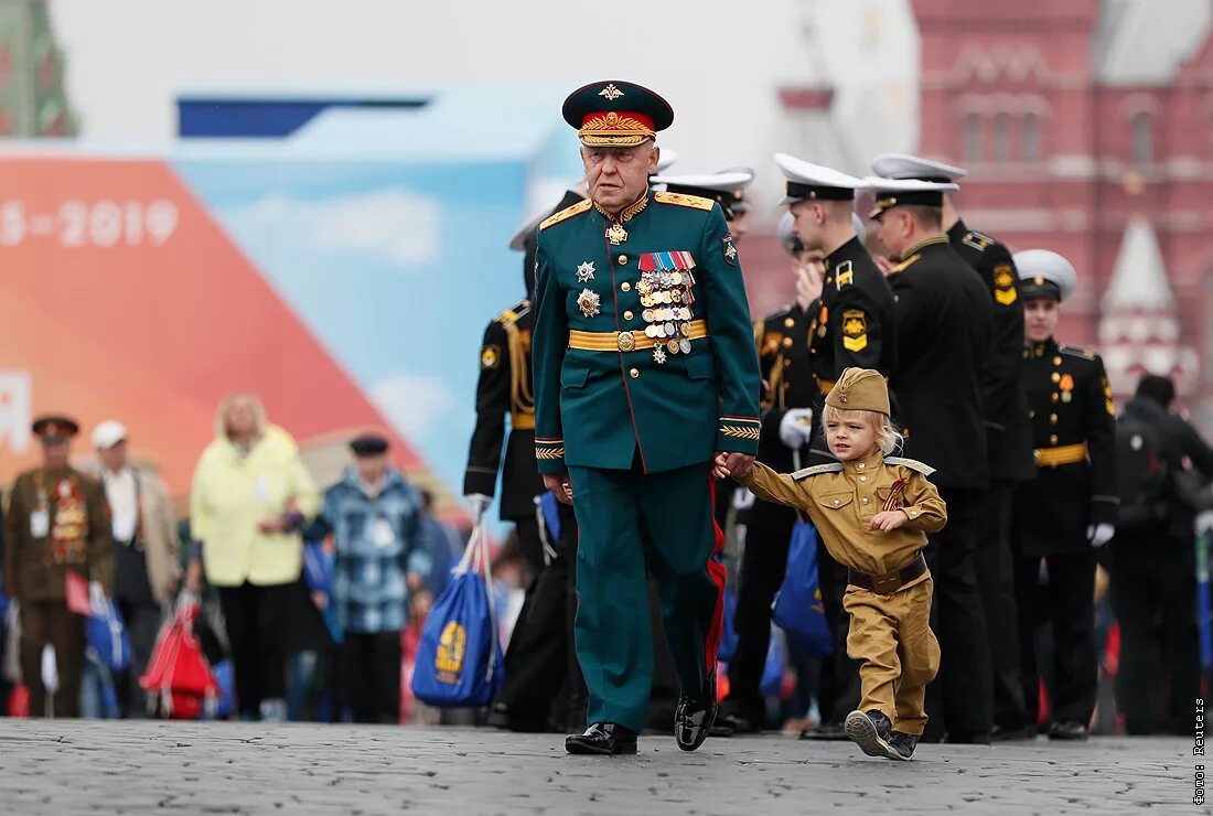 Парад Победы 2019. Парад 9 мая. 9 Мая парад Победы. День Победы парад. Ютуб парад