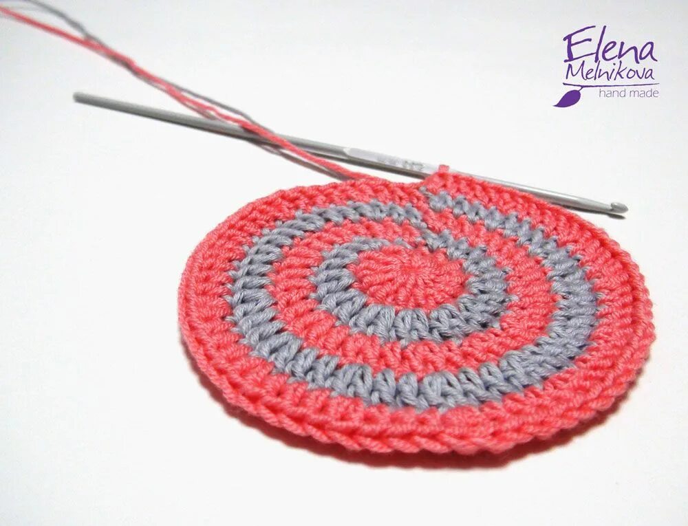 Вязание крючком по кругу для начинающих. Кружочек крючком для начинающих. Вязание по кругу. Круг крючком без шва. Вязание крючком для начинающих.
