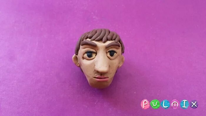 Голова человека из пластилина. Пластилиновая голова. голова из пластилина. портрет человека из пластилина.