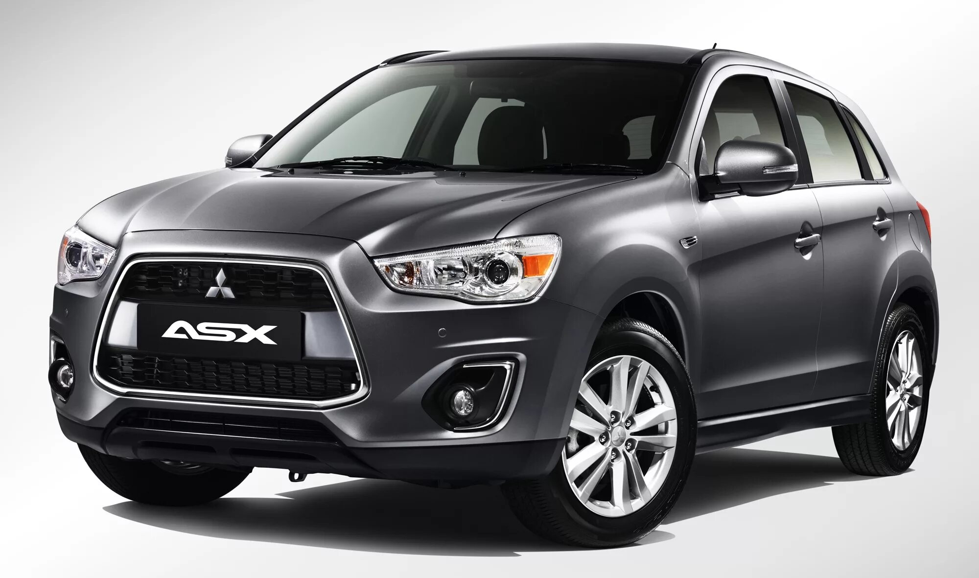 Кроссоверы цены бу. Mitsubishi ASX 2015. Митсубиси АСХ 2015. Митсубиси АСХ 2006. Мицубиси АСХ 2013.