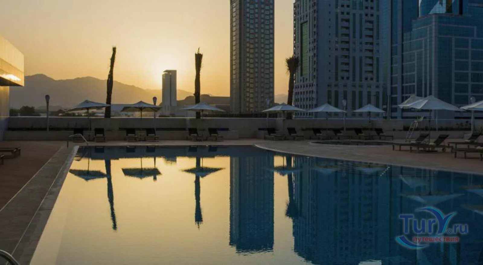 Ибис фуджейра 3 эмираты отзывы. Оаэ,фуджейра,novotel fujairah hotel. novotel fujairah 4 оаэ. novotel fujairah 4* территория отеля. отзывы 2025 года об отеле mirage bab al bahr 5 beach фуджейра.