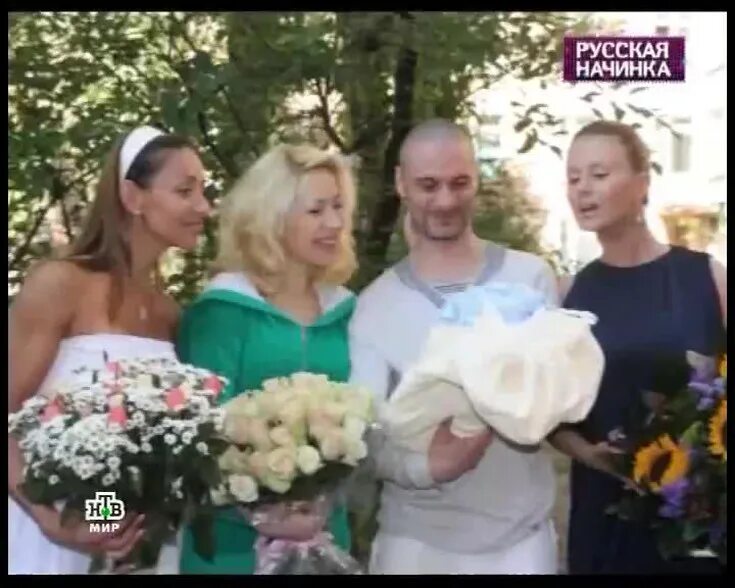 Муж анны семенович фото. Семья анны семенович муж дети. Дети анны семенович. Дети анны семенович. Семья анны семенович муж дети.