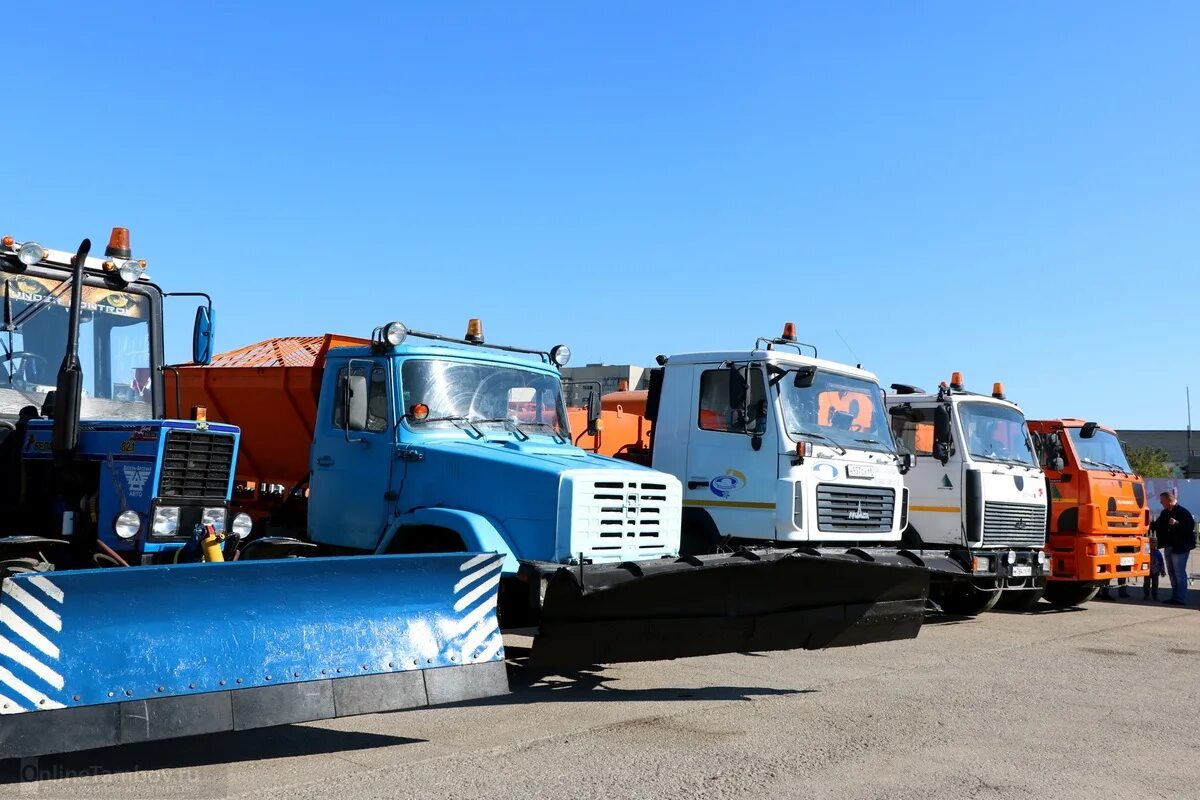 Карта работы коммунальной техники. Коммунальная спецтехника. Спецтехника для коммунальных служб. Коммунальная техника ЖКХ. Спецтехника Коммунальная Российская.