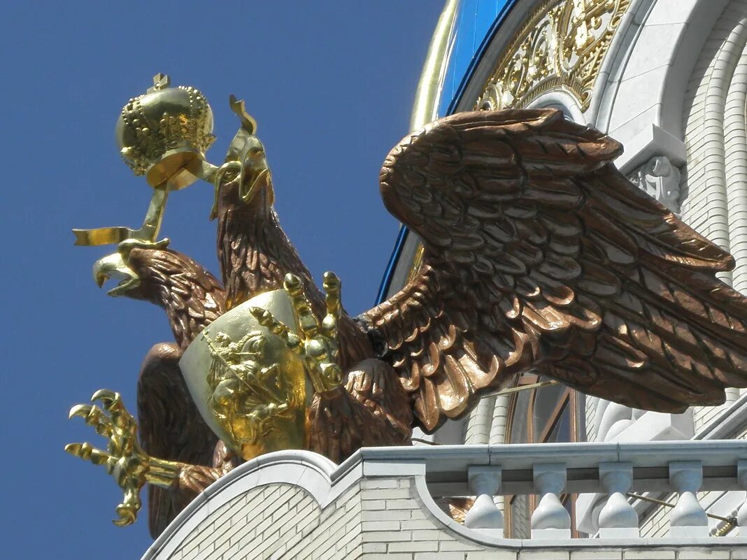 Герб руси ивана грозного. Герб россии 15 века. Герб российской империи сим победиши. Двуглавый орел символ россии. Рассказ на английском о национальных орла россии 5 класс.