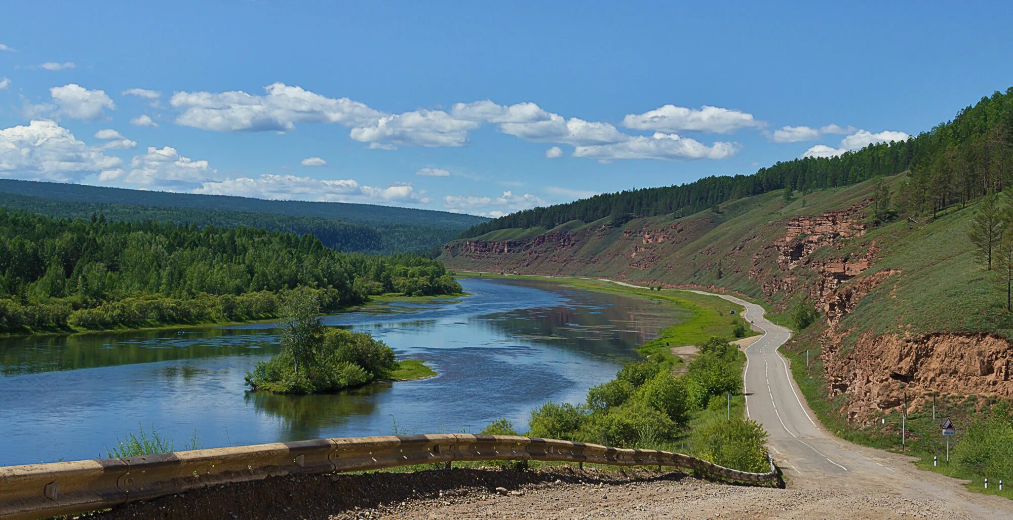 Погода в лени. Река Лена Качугский район. Река Лена Качуг. Иркутск Качуг река. Река Лена Верхоленск.