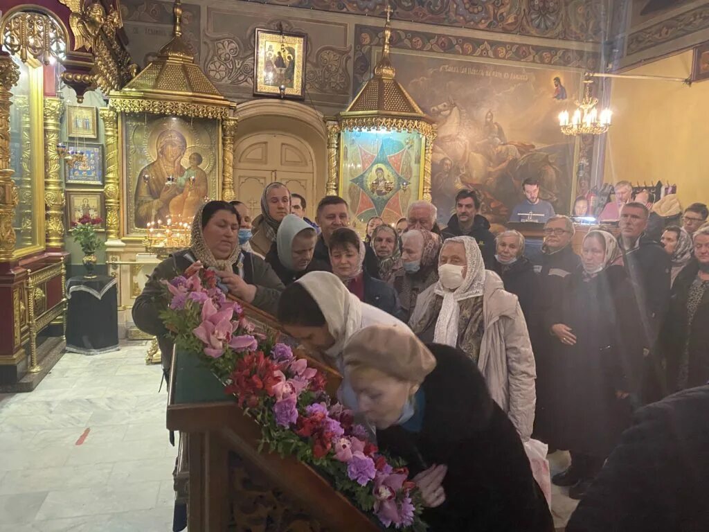 Крестопоклонная неделя великого поста 2024 года когда. Храм торжества Православия в Алтуфьево.
