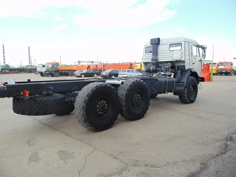 Шасси камаз 6 6. Рама камаз 43118 удлиненная. удлиненная рама камаз 4310. камаз 43118 длиннобазный шасси. камаз-43118 6х6.