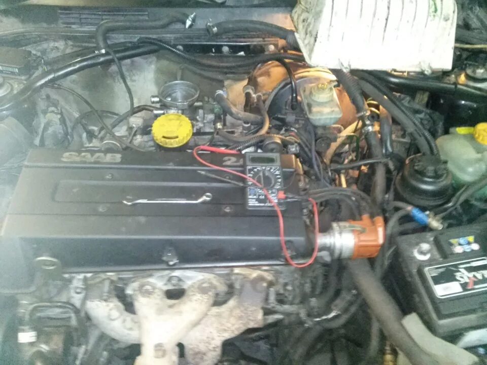 Сааб 9 5 замена. Билед линзы на saab 9-3. Saab 9-3 под капотом. Сааб 9 5 замена. Saab 9-5 двигатель.