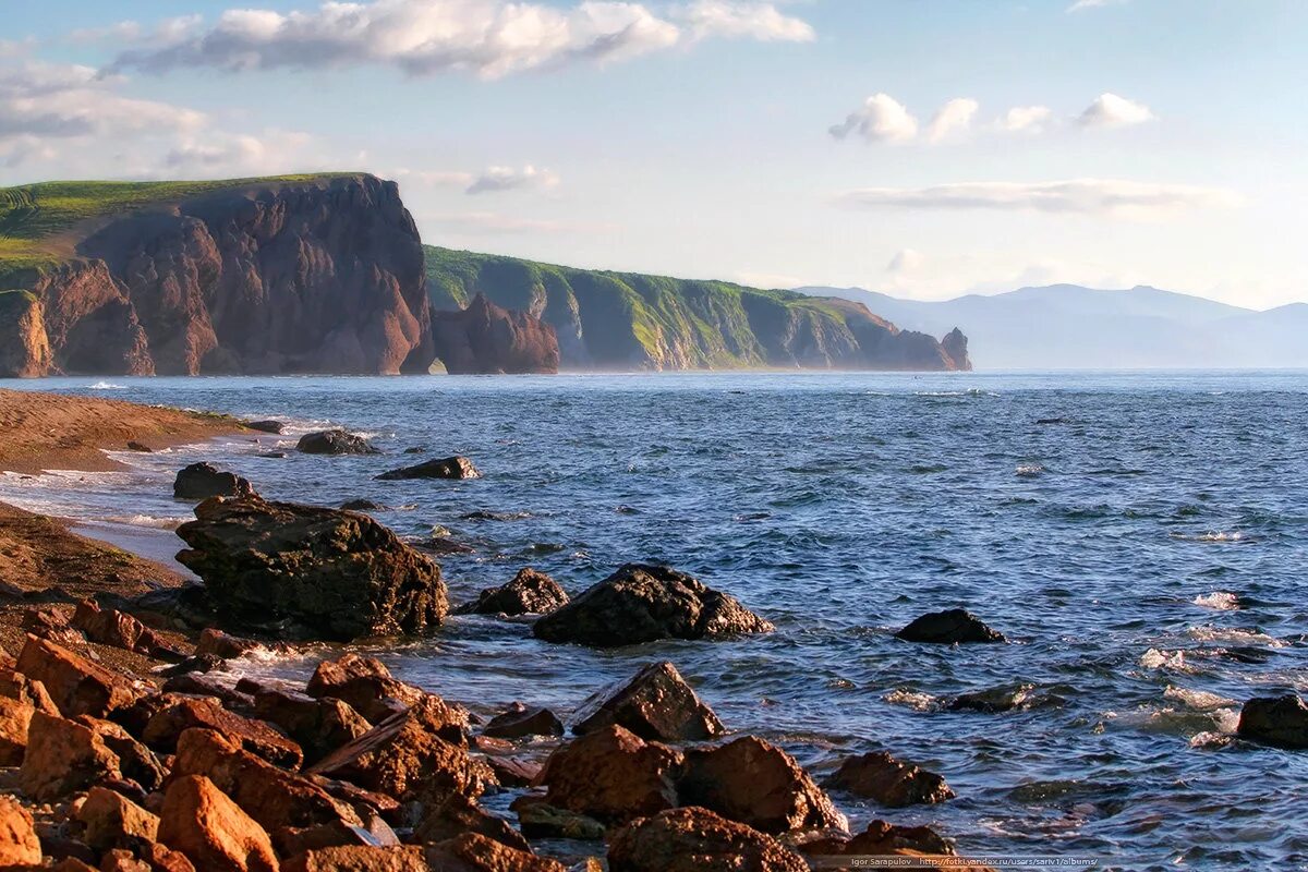 Дальний берег давно. Японское море Приморский край. Приморский край побережье японского моря. Дальний Восток японское море. Японское море Андреевка скалы.