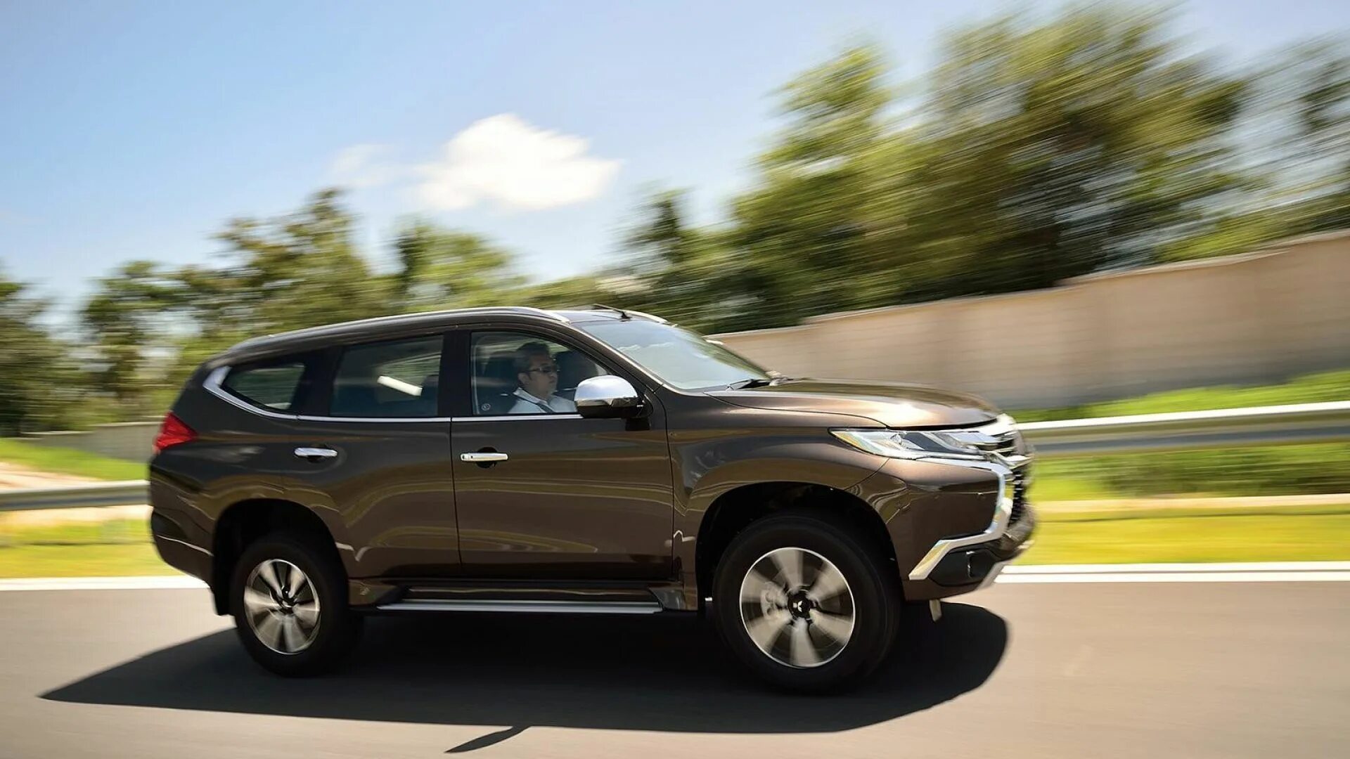 Mitsubishi pajero sport годы выпуска. Mitsubishi pajero sport 2016. митсубиши паджеро спорт 2016. pajero sport 2016. mitsubishi pajero 2016.