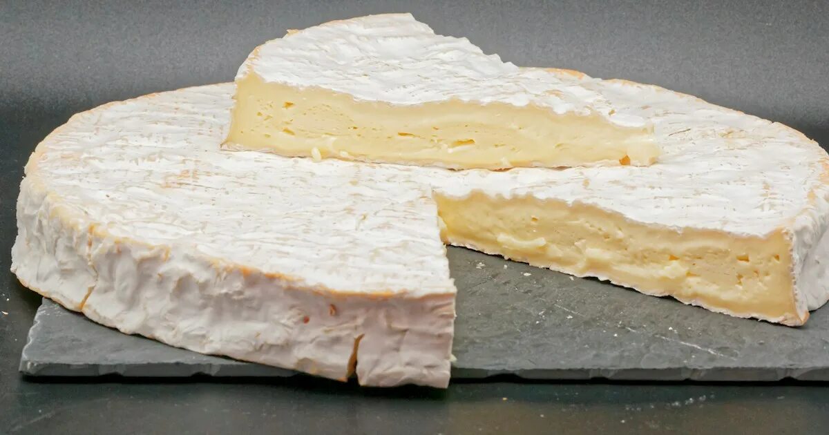 Французский сыр приготовление. Сыр шаурс. Сыр бри. Сыр бри (brie). Французский сыр камамбер.