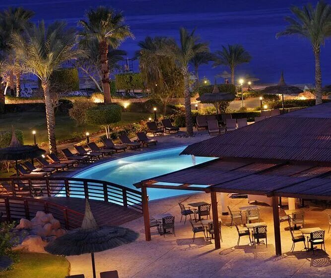 Renaissance sharm el sheikh golden view resorts. Ренессанс Шарм-Эль-Шейх. Ренессанс Голден Вью Бич Египет. Ренессанс отель Шарм-Эль-Шейх. Отель Ренессанс Голден Вью Бич Резорт Шарм-Эль-Шейх.