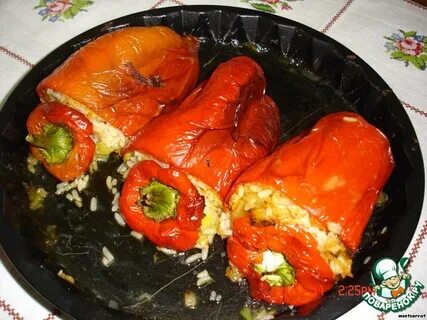Перец фаршированный рисом морковью