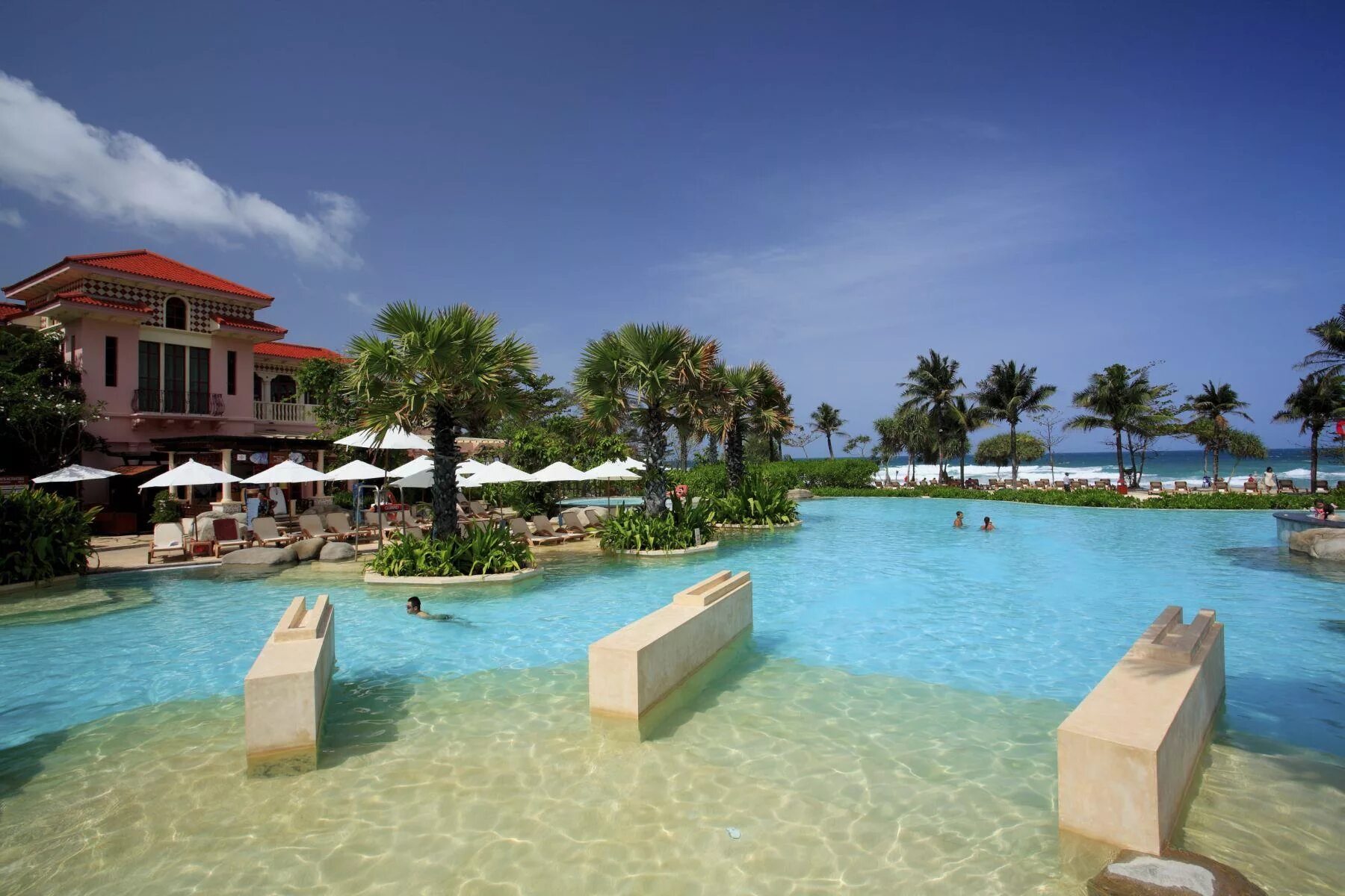Отель centara grand beach resort. Centara grand beach resort phuket 5 пхукет карон. Отель centara grand beach resort. Центара гранд бич резорт пхукет. Гранд центара пхукет карон.