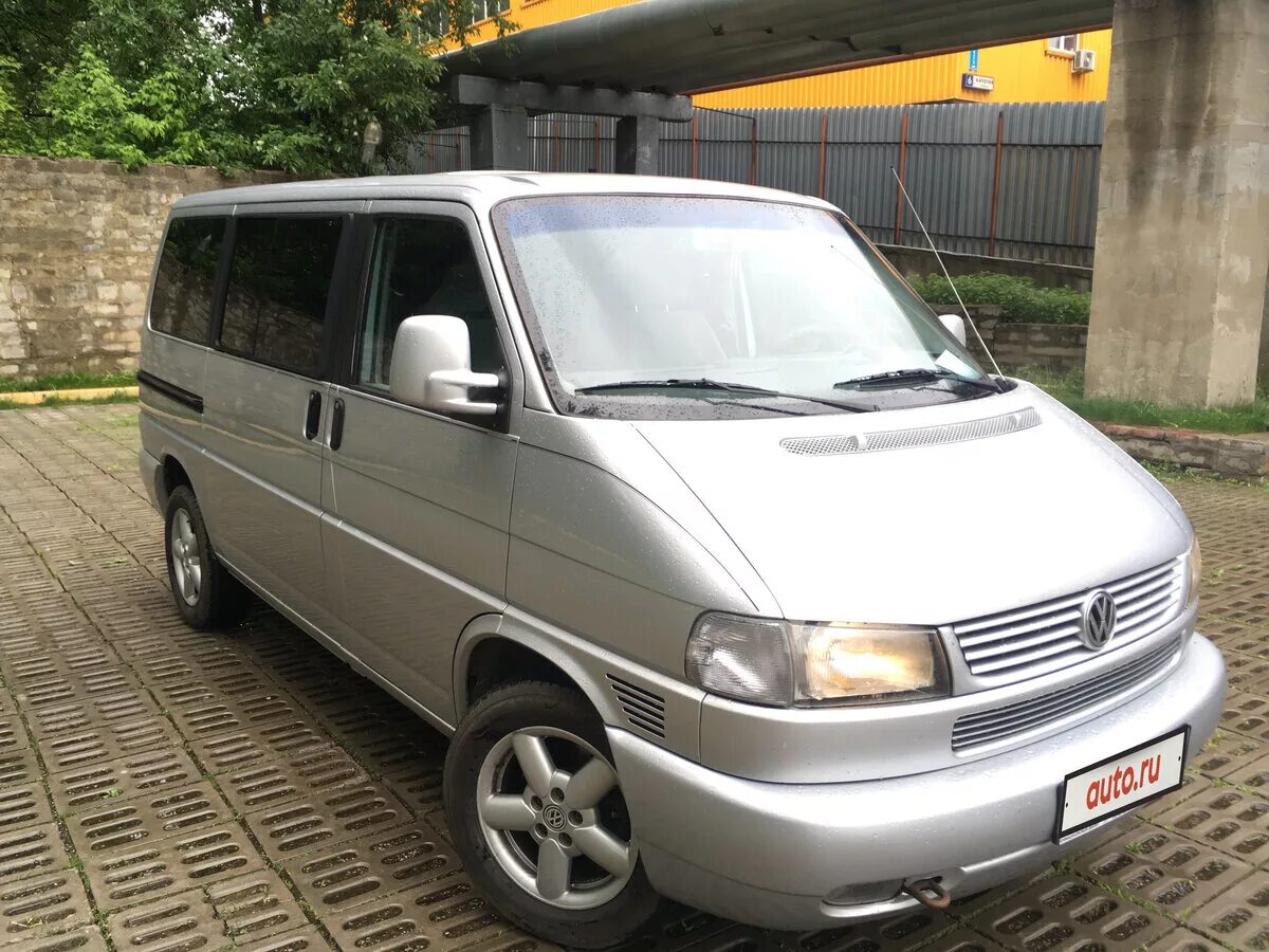 Авито т4 с пробегом. Volkswagen t4 2002. Фольксваген Транспортер 2002 года. Фольксваген Caravelle т4. Фольксваген Транспортер т4 2002.