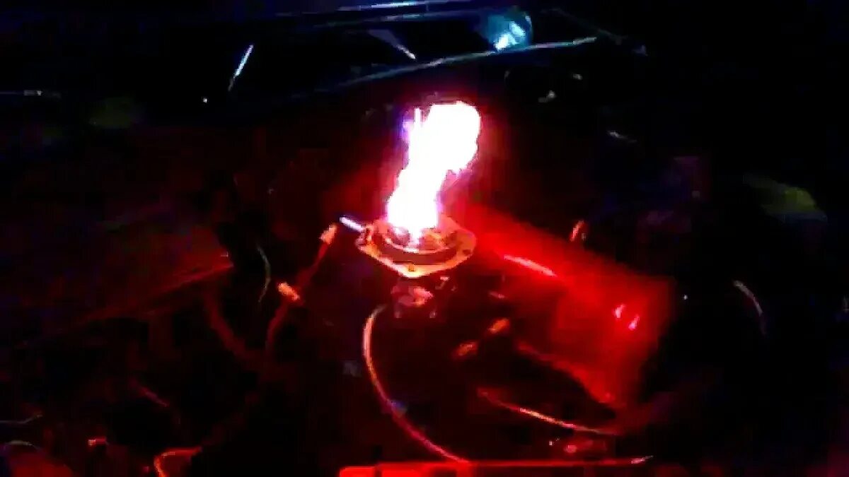 Электромагнитный клапан keihin 2. Огонь из карбюратора. Дым из карбюратора. Спаренный карбюратор ауди 80. Карбюратор от запорожца на ваз-2107.