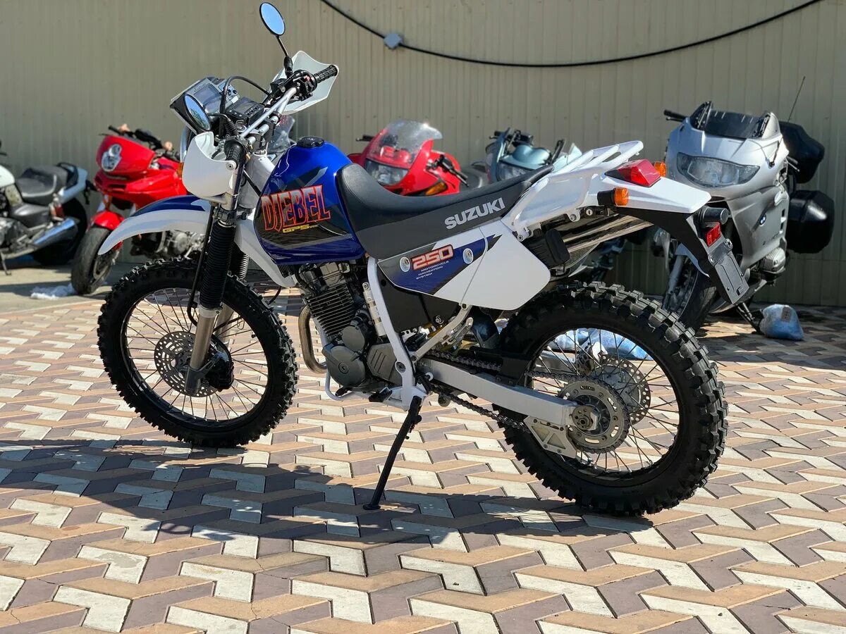 Джебель 250 купить. Suzuki Djebel. Сузуки Джебель 250. Suzuki Djebel 250 синий. Suzuki Djebel 250 оффроад.