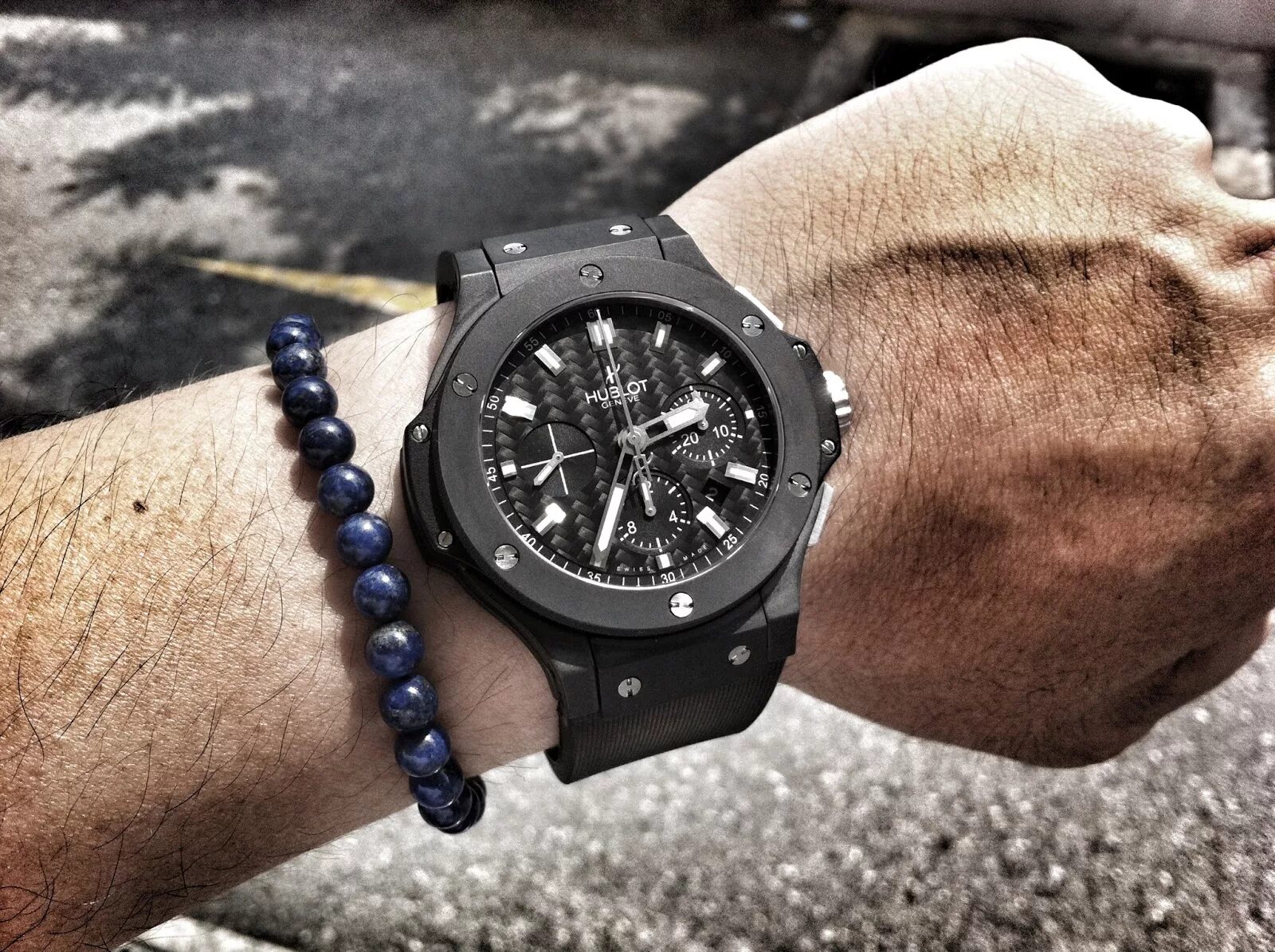 Bang magic. Хублот Биг бэнг. Hublot big Bang Evolution. Hublot big Bang черные. Hublot big Bang 42 на руке.