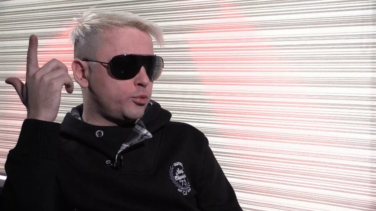 Аморалов сейчас. Отпетые мошенники аморалов.