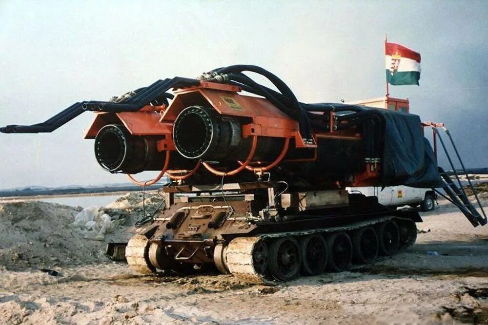 Удивляет техника. Liebherr r 9800 excavator. Terex rh400. Необычная строительная техника. Пожарная машина ветерок на базе танка т-34.