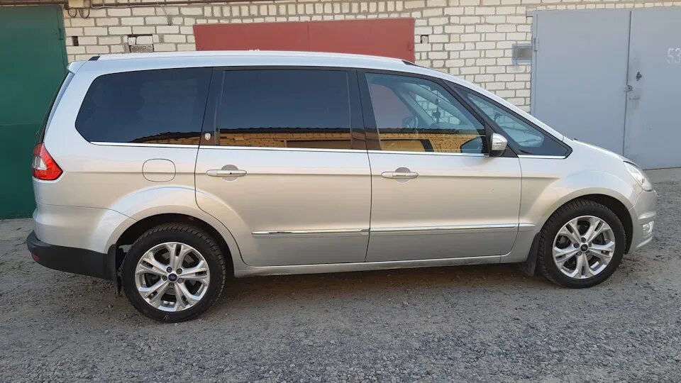 Ford galaxy тонированный. Диски ford galaxy. Диски ford galaxy. 2 r17. Форд галакси r19.