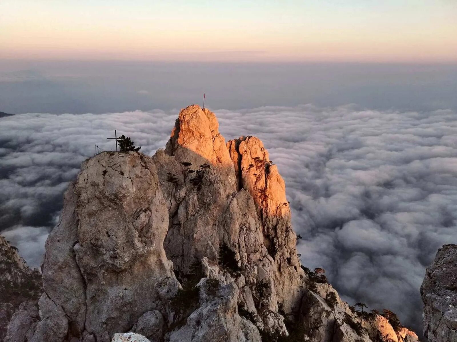 ай петри высота.