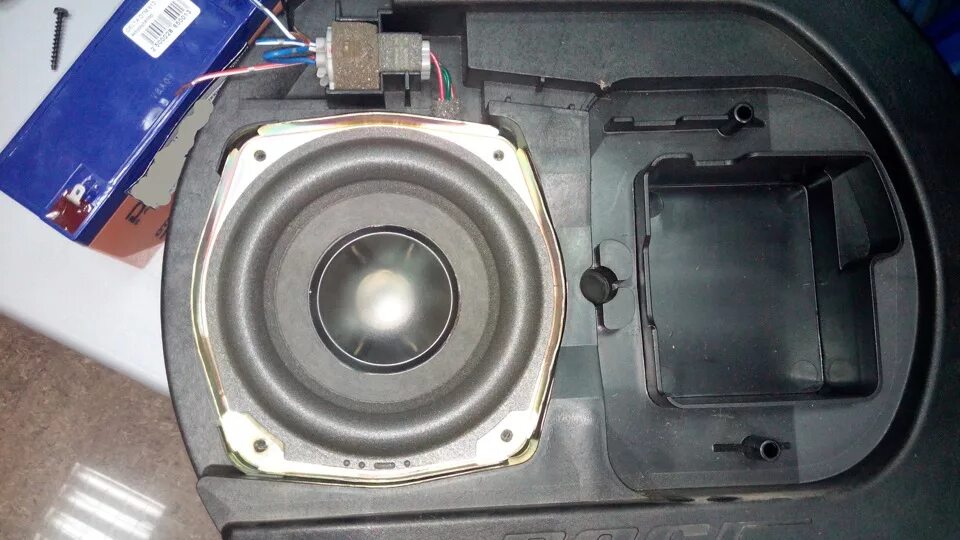 Сабвуфер Bose-668c. Корпус сабвуфера Bose Mazda 3. Сабвуфер Bose 2.1. Сабвуфер Bose Drive. Bose подключение