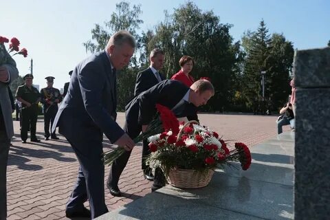 Торжественное возложение