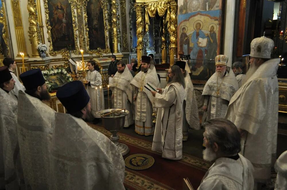 богослужение в успенском соборе владимира. богослужение в успенском соборе владимира. служба в храме омск. свято-успенский кафедральный собор владимир посещение. батюшка успенский собор алексин.