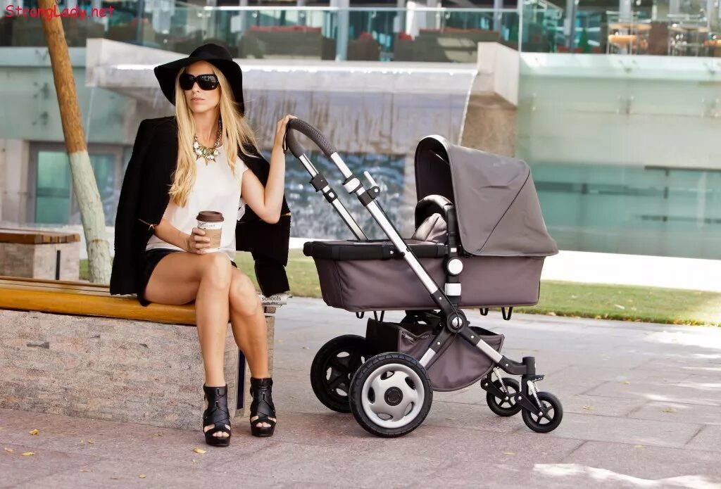 Коляска Бугабу прогулка. Коляска Baby Pram. Bugaboo Кардашьян. Baby Stroller коляска прогулочная. Коляска лове