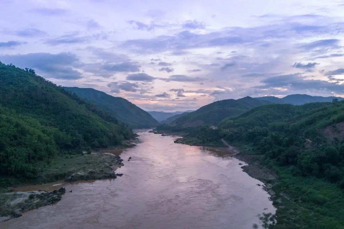 Почему реку меконг. Река Меконг. Река Ланьцанцзян. Река Меконг Тибет. Алдан (река)Меконг.