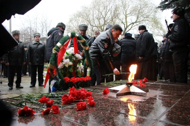 Памяти погибших. День памяти погибших сотрудников ОВД. День памяти погибших сотрудников органов внутренних дел России. 8 Ноября память погибших сотрудников. 8 Ноября день памяти погибших сотрудников органов внутренних.