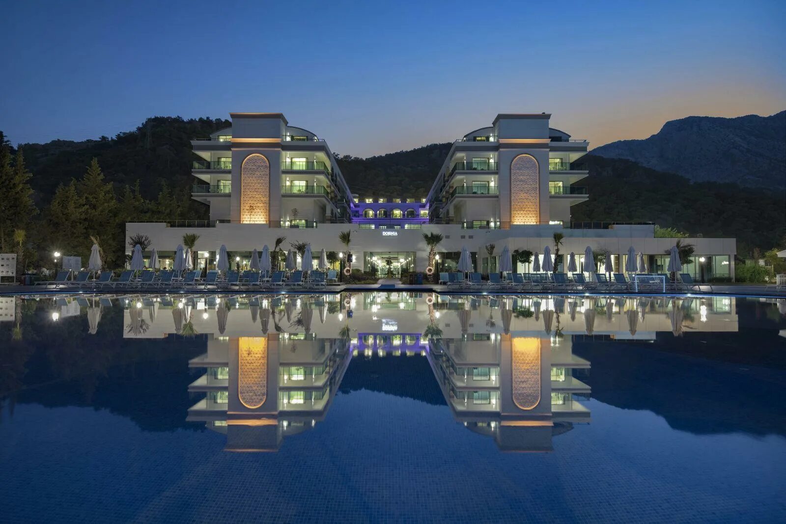 Отель dosinia luxury resort 5. Отель досиния кемер. Отель досиния кемер. Бельдиби отель досиния лакшери. Dosinia luxury resort hotel 5 кемер.