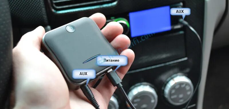 Подключение телефона к автомобилю. Aux Bluetooth адаптер в Golf 7. Блютуз подключить к aux в машине. Подключить блютуз трансмиттер Форд фокус 3. USB блютуз адаптер для магнитолы в авто без aux.