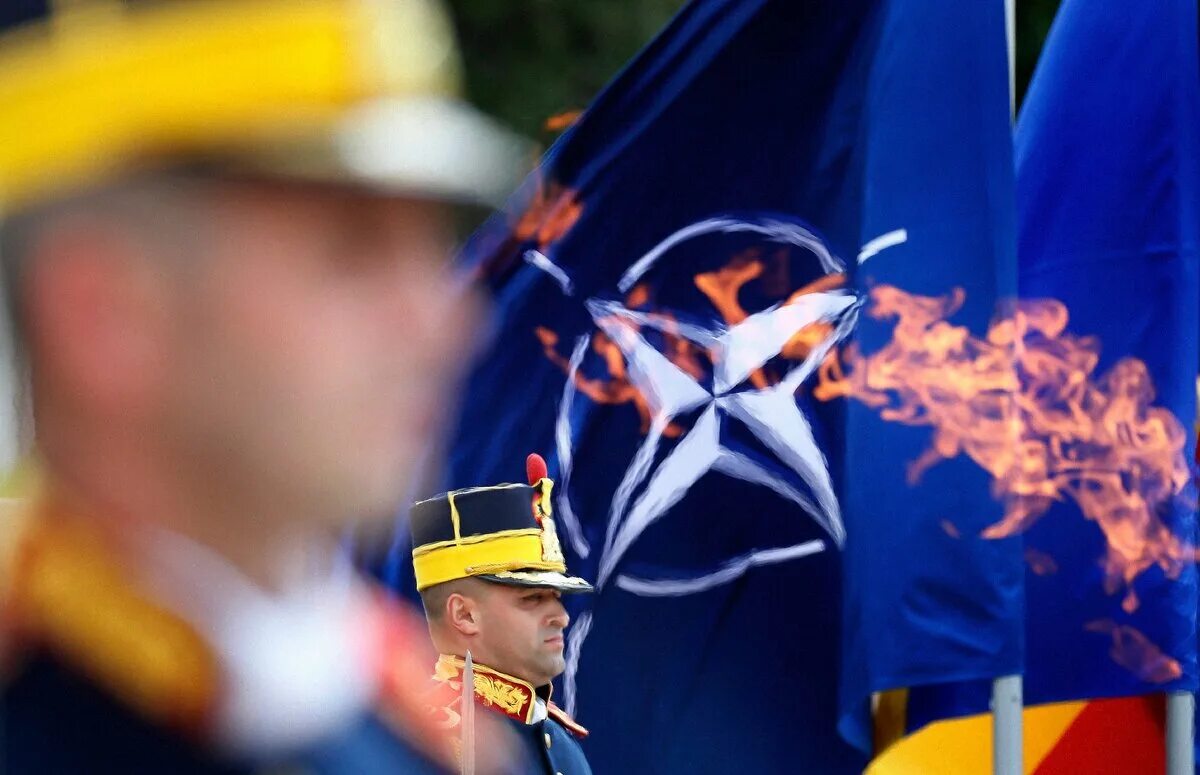 Ситуация с нато. Калининград НАТО. Саммит НАТО В Мадриде. Саммит НАТО В Латвии. Флаг России на весь мир.
