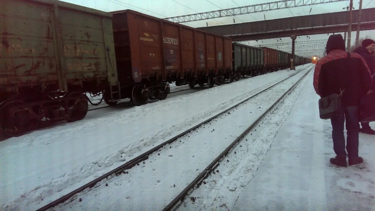 Новый уренгой оренбург. 380'w поезд. Поезд 380у. Поезд 379. Орск уренгой поезд.