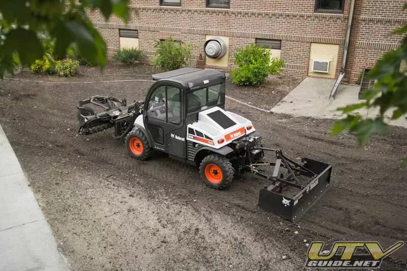 Ремонт bobcat. Bobcat 5610. Bobcat 5600d. Бобкат Тоолкат 5600 4х4. Bobcat Toolcat 5600 4×4.