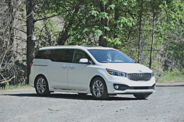 2016 Kia Sedona Photos & Videos