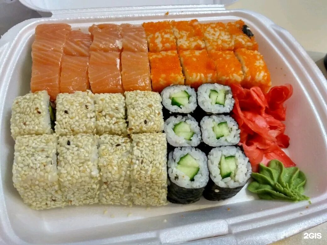Народные суши рязань. Тануки сущевский вал 31. Мини-ролл с тунцом 6 шт. Тануки ресторан блюда. Тануки ленинградская 16б.