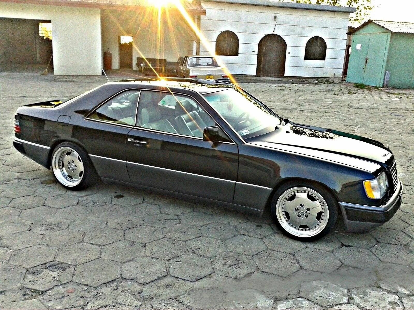 Mercedes 124 Coupe. Мерседес w124 купе. Mercedes 124 купе. Мерс 124 купе.