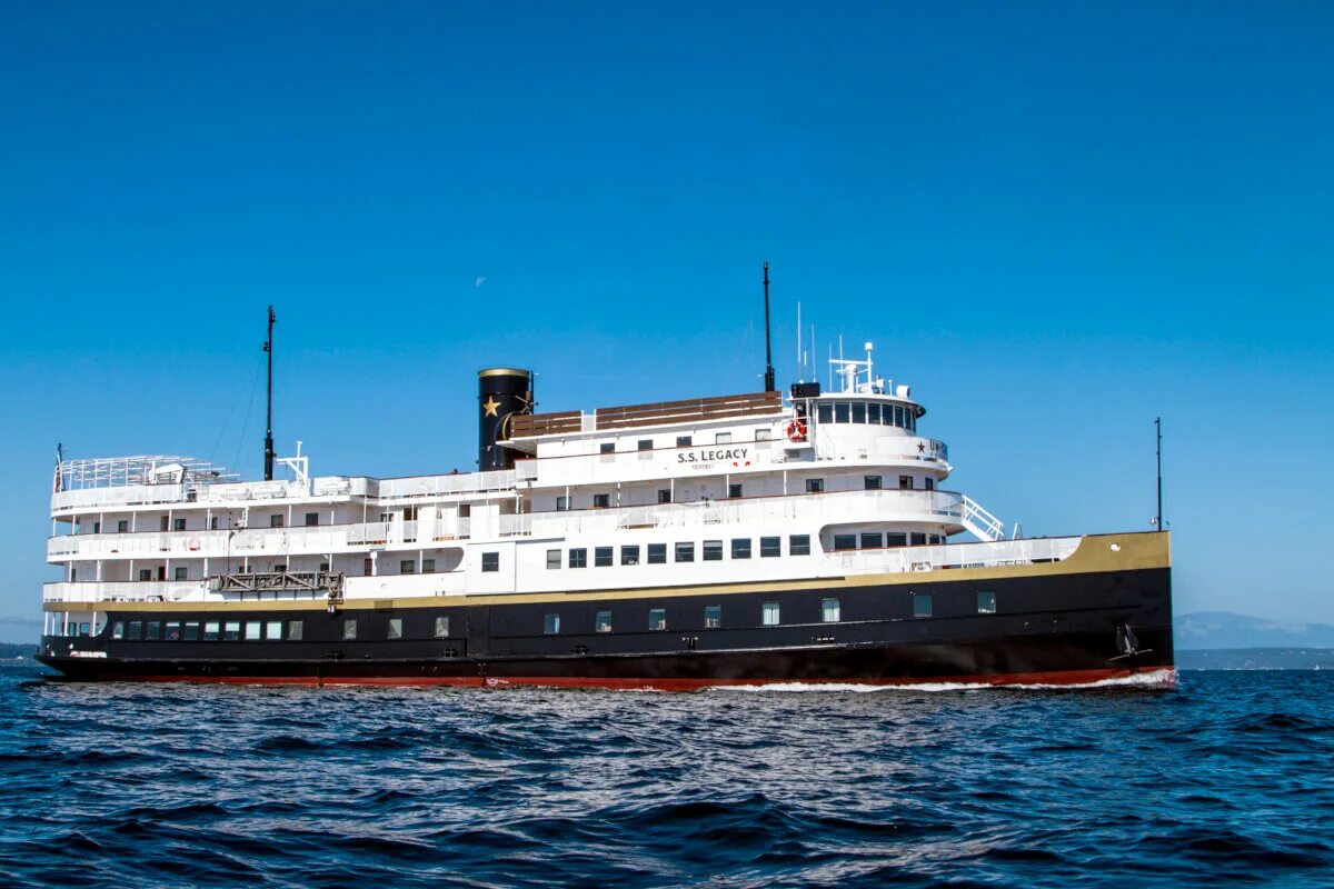 Том 6. Legacy ship. Legacy ship. Отель трансильвания корабль. Монстры на каникулах 3 корабль.