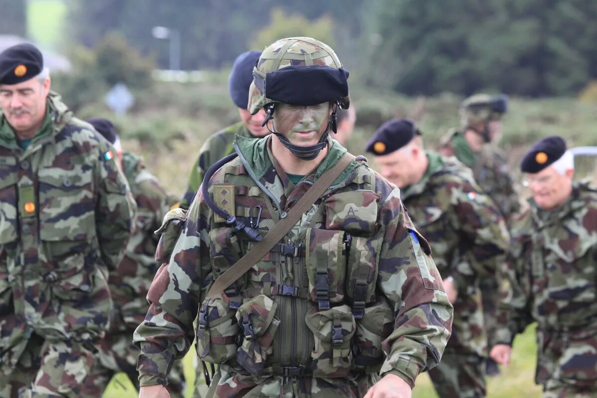 Irish army. Солдаты ирландии. Армия ирландии. Ирландская армия обмундирование. Irish army.