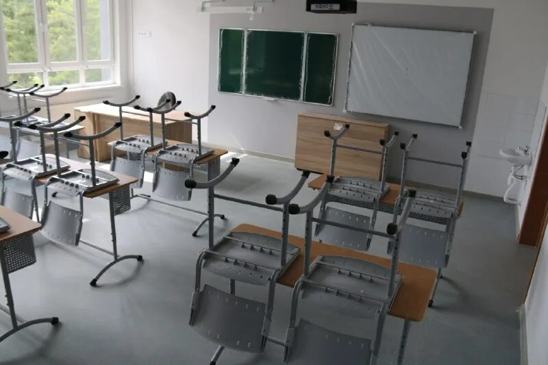 эксплуатация школы.