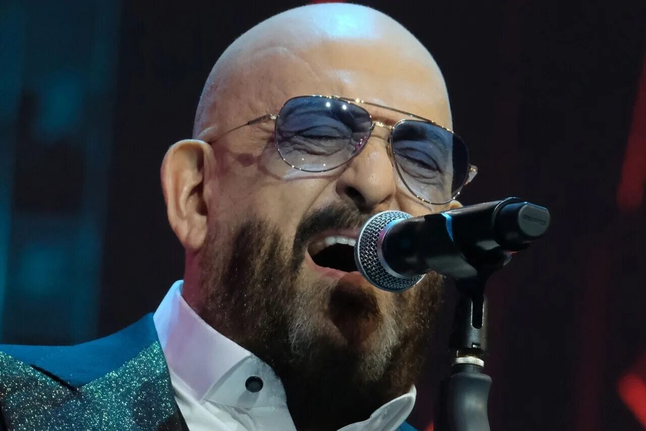 шуфутинский прости прощай. михаил шуфутинский третье сентября 3-е сентября. шуфутинский в 90х. шуфутинский шел снег. миша шуфутинский.